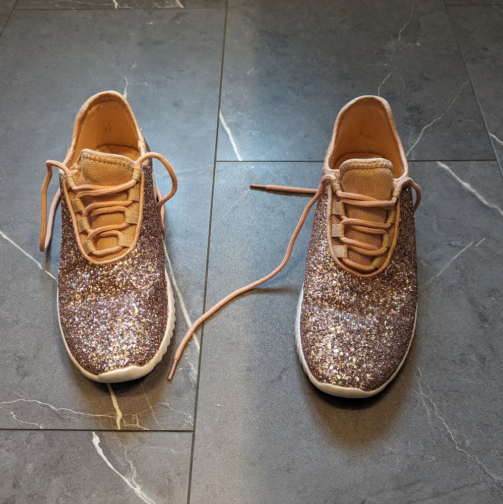 🌹 Rose Gold sneakers